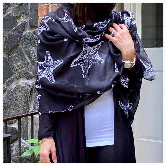 ShopEvelynne Accessories - STAR SHAWL/SCARF